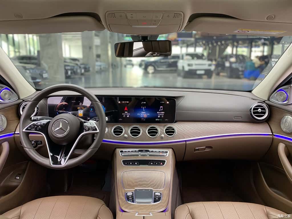Mercedes-Benz E-Class, 2023 12