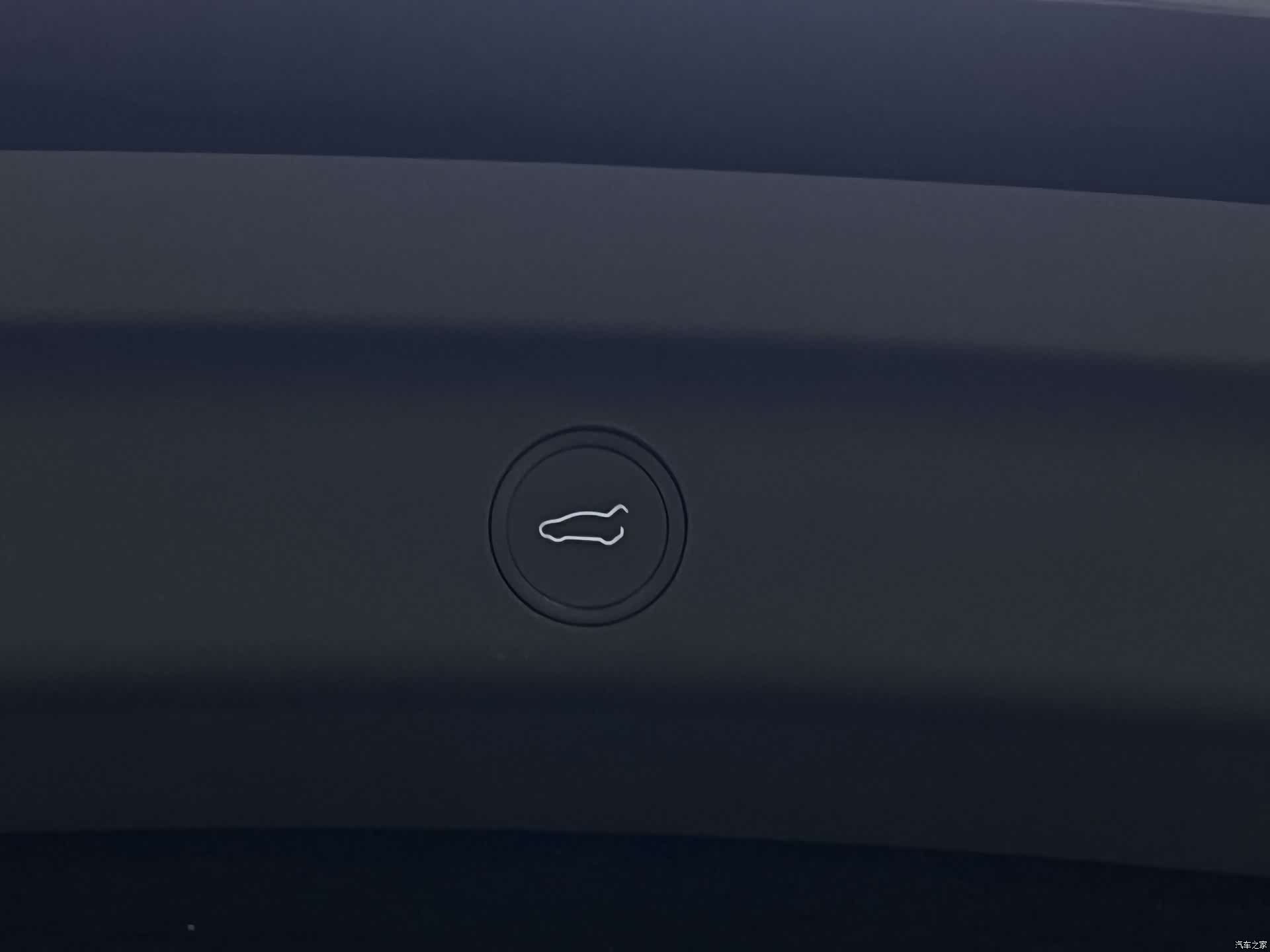 Tesla Model Y, 2022 36