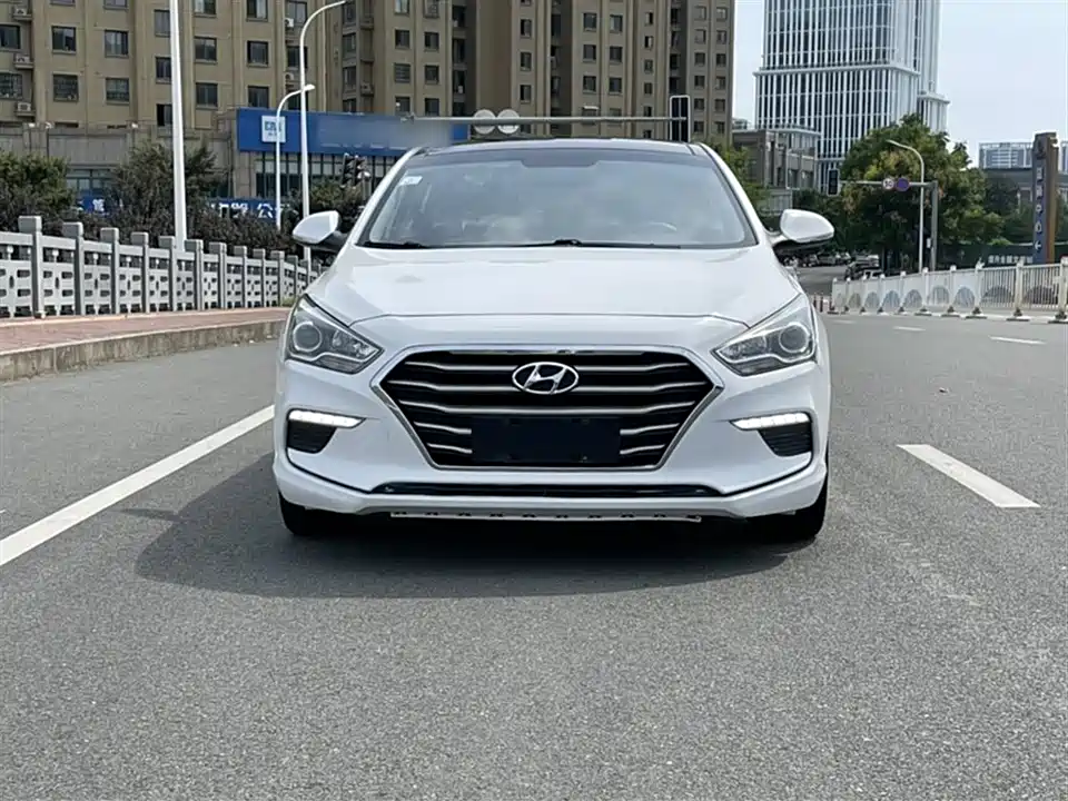 Hyundai Name picture