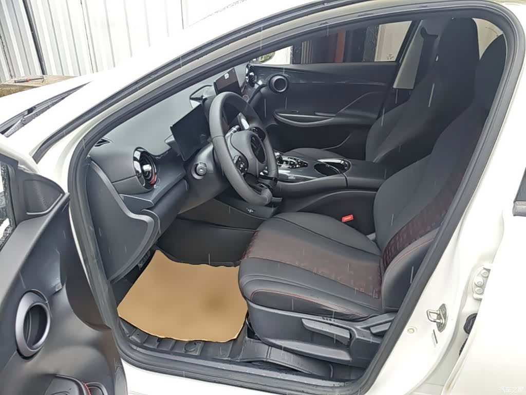 BYD E2, 2023 16