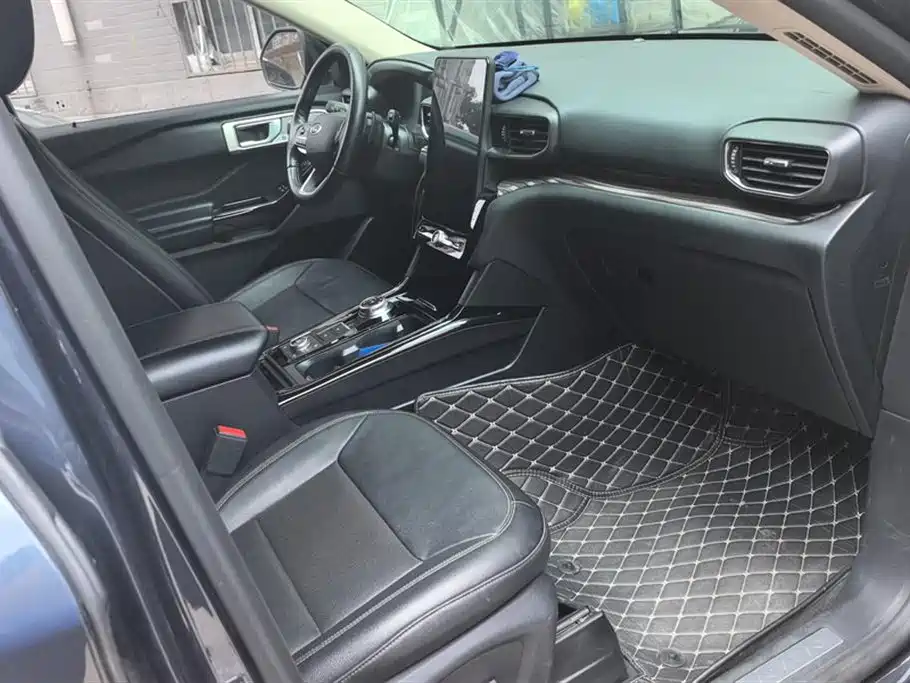 Ford Explorer Ford Explorer