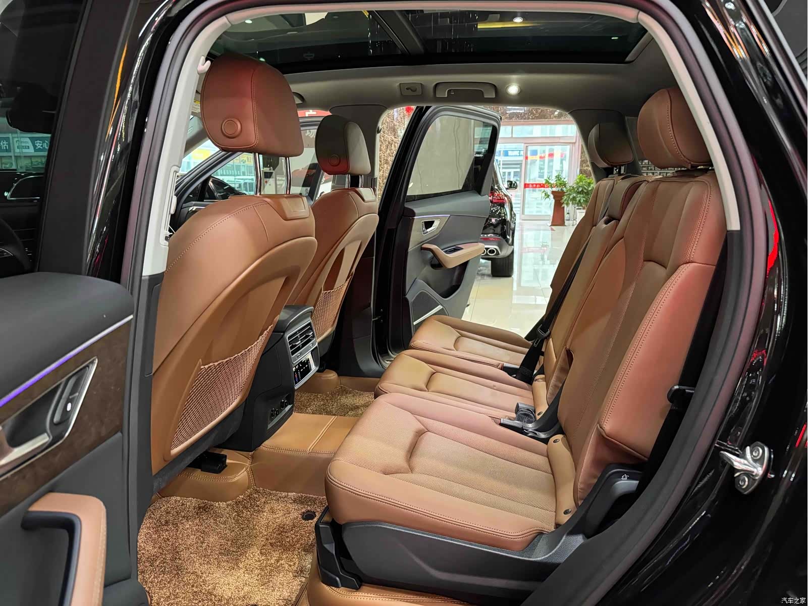 Audi Q7, 2025 6