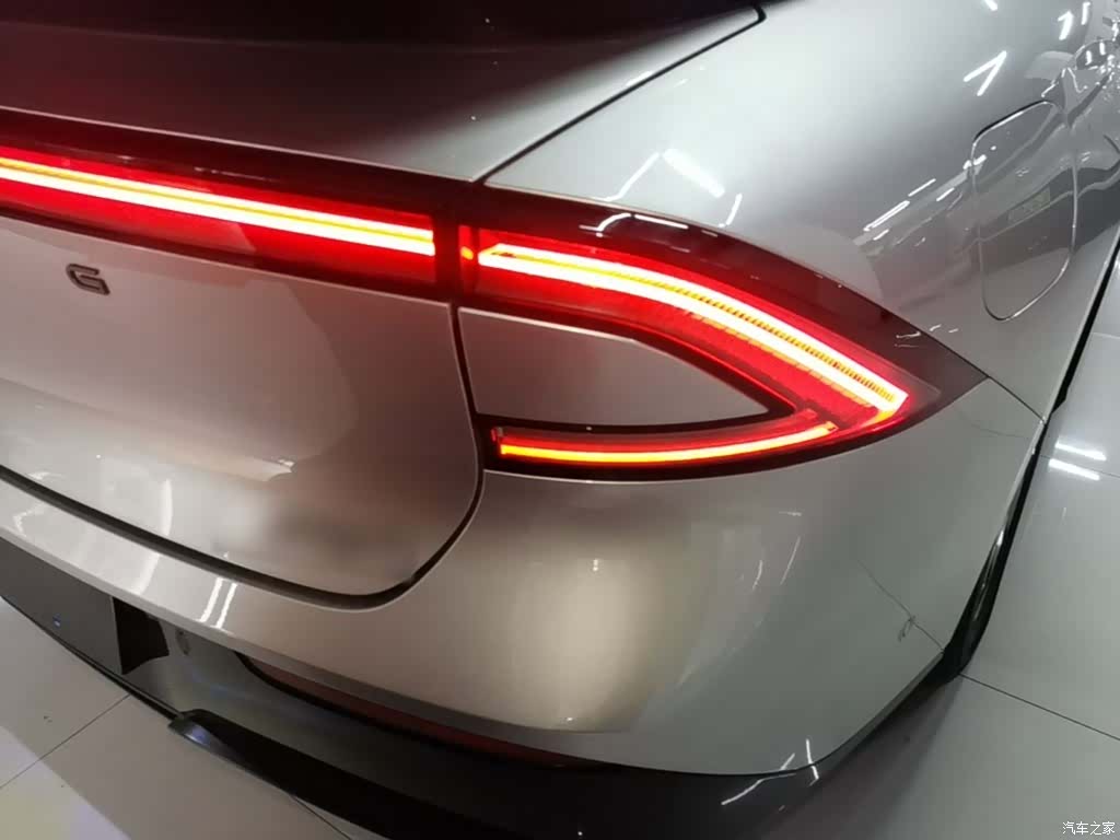 Xpeng P7, 2025 22