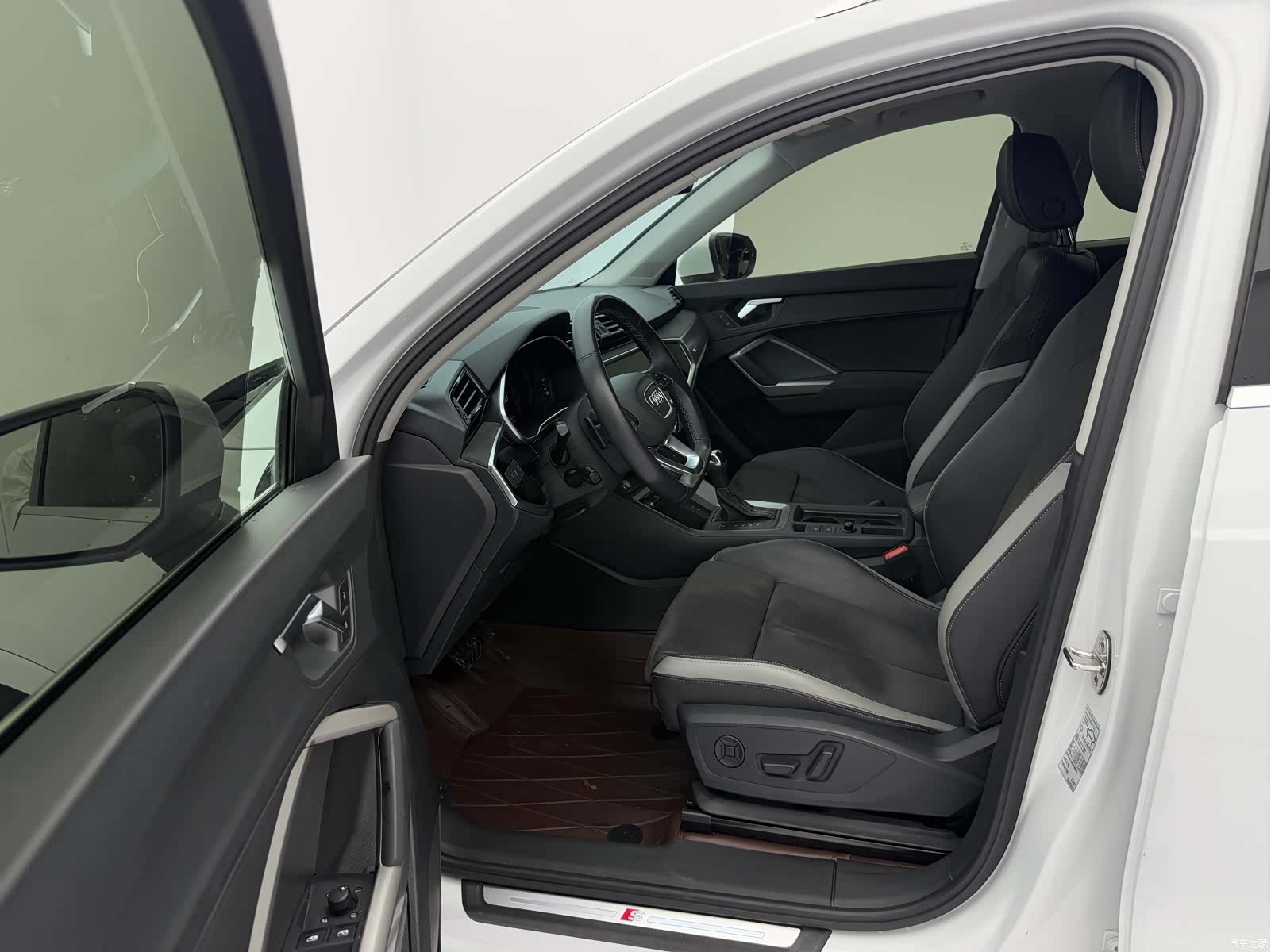 Audi Q3, 2022 23