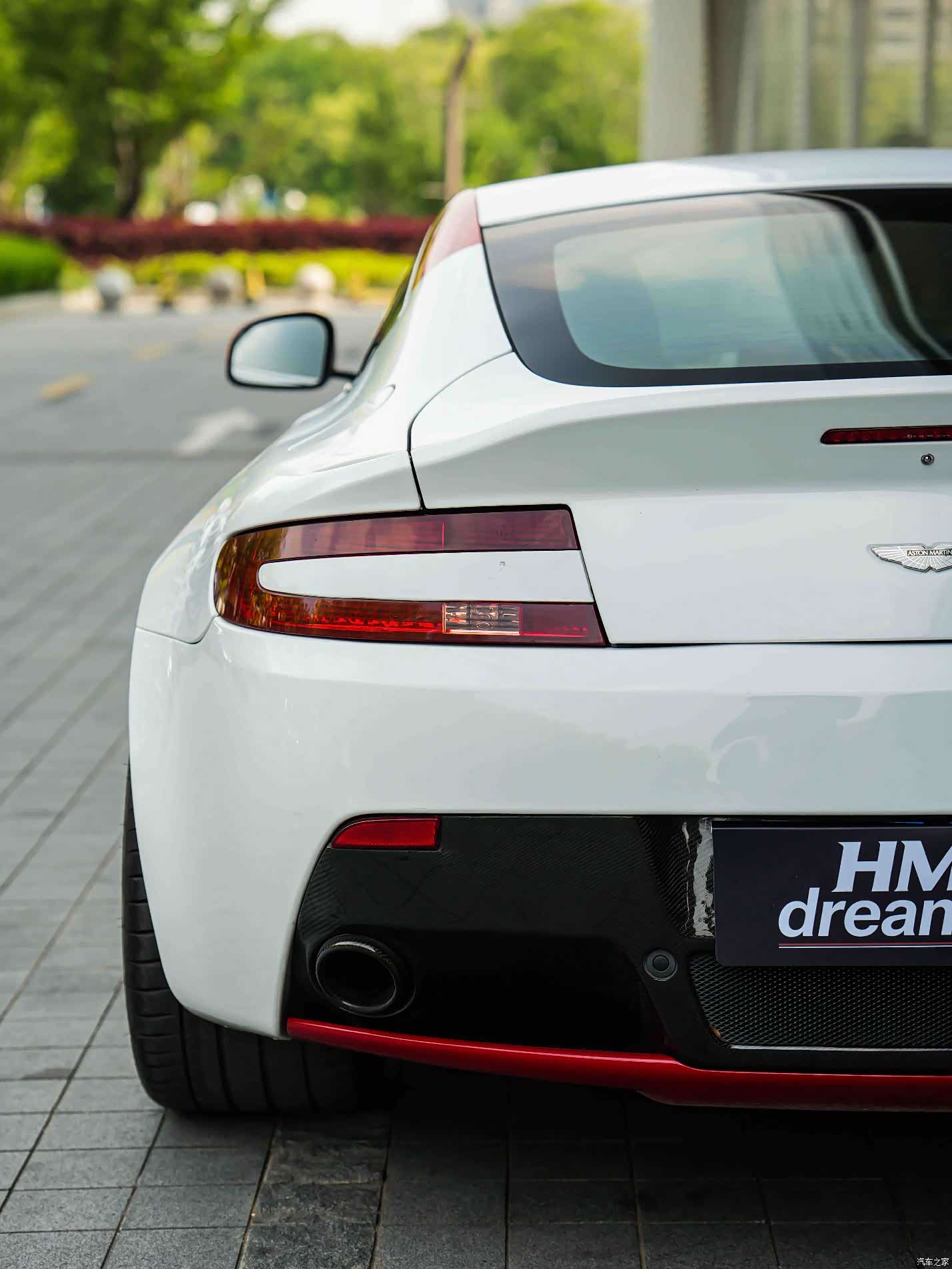 Aston Martin Vantage, 2017 8