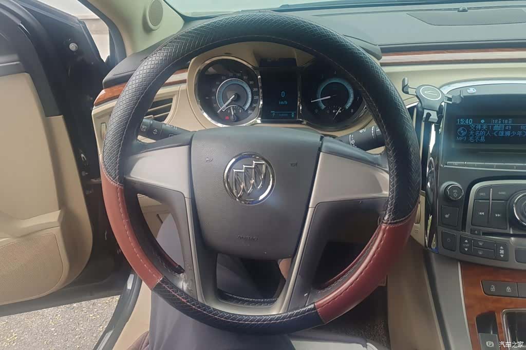 Buick LaCrosse, 2012 15