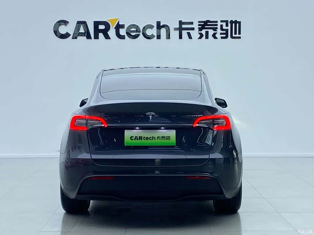 Tesla Model Y, 2024 4