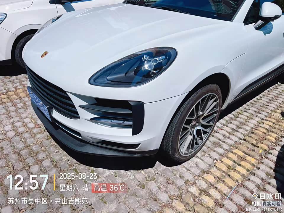 Porsche Macan