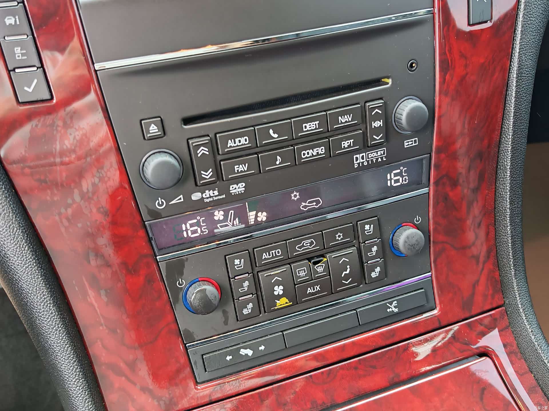 Cadillac Escalade, 2011 18