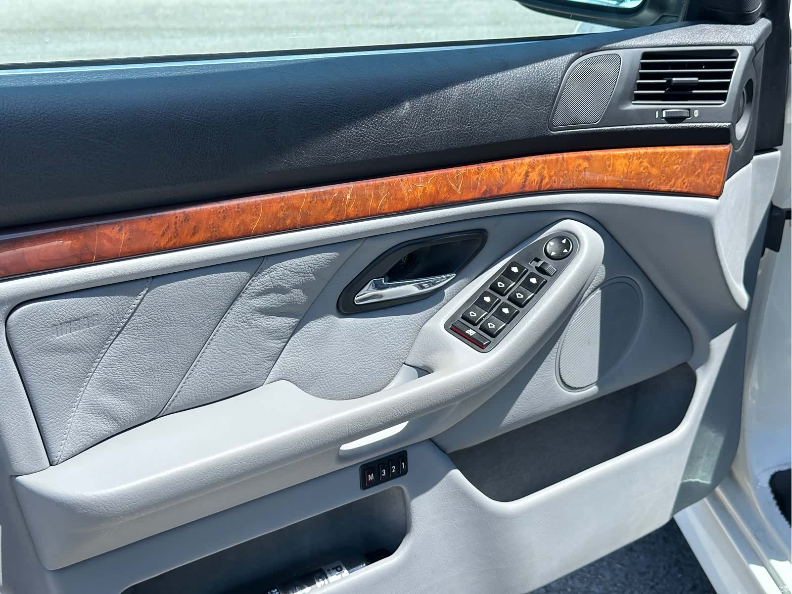 BMW 5 Series, 2002 13