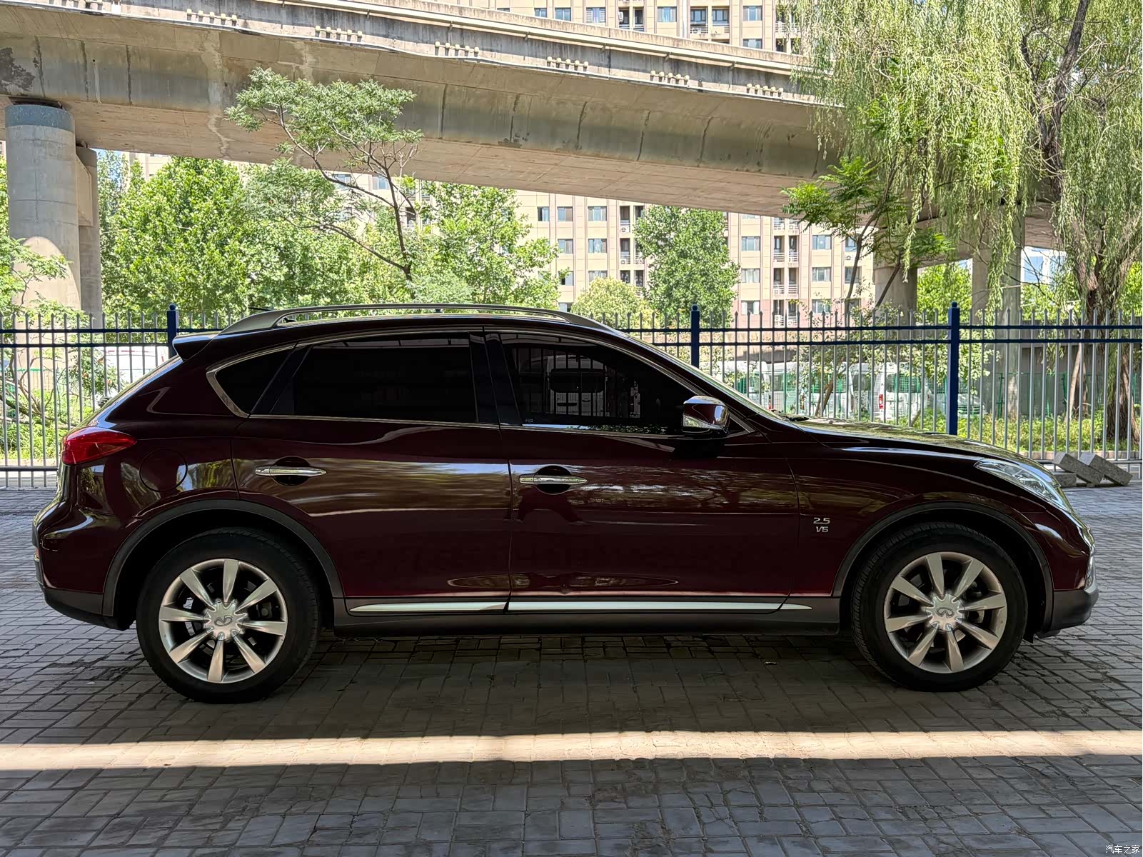 Infiniti QX50, 2017 10