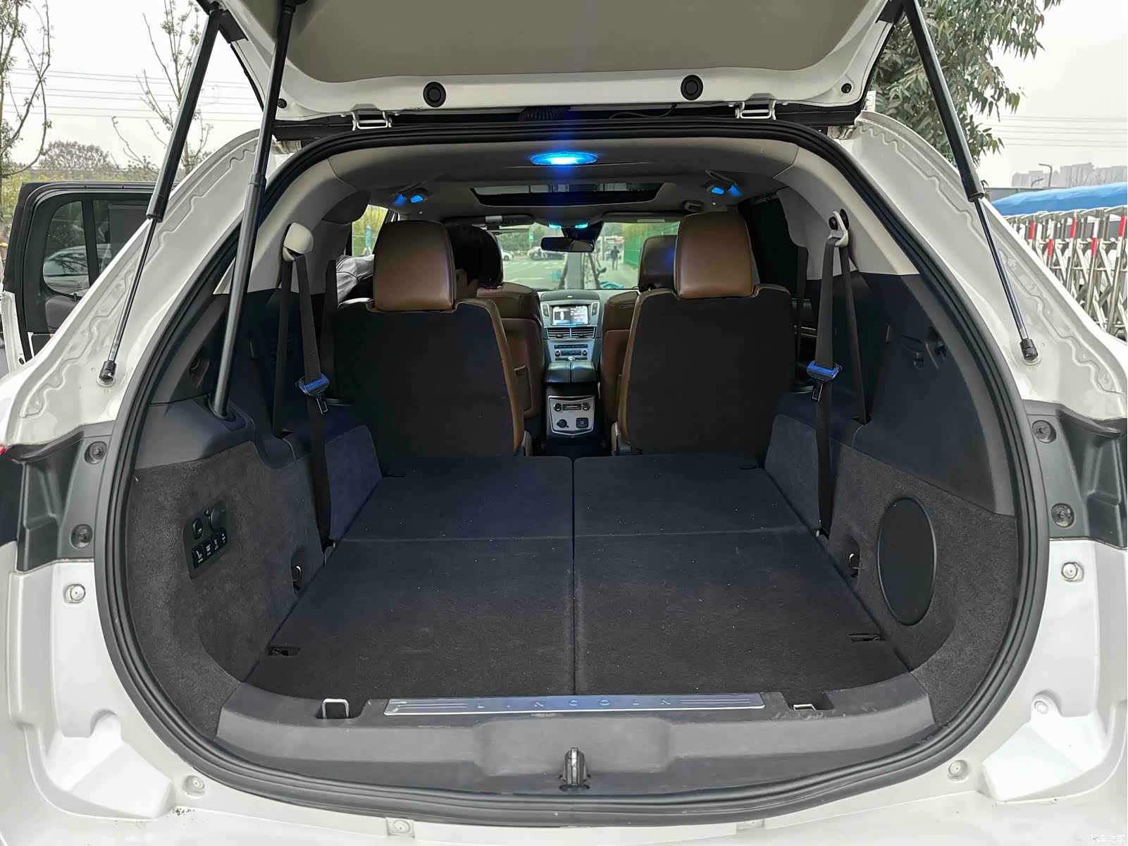 Lincoln MKT, 2012 33