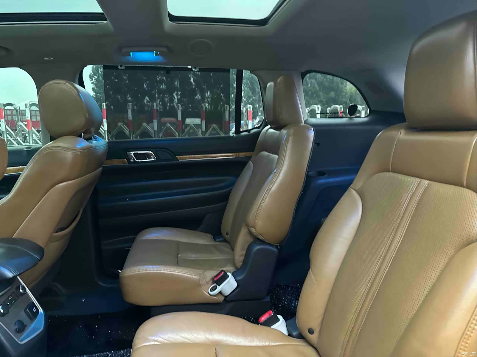 Lincoln MKT, 2012 13