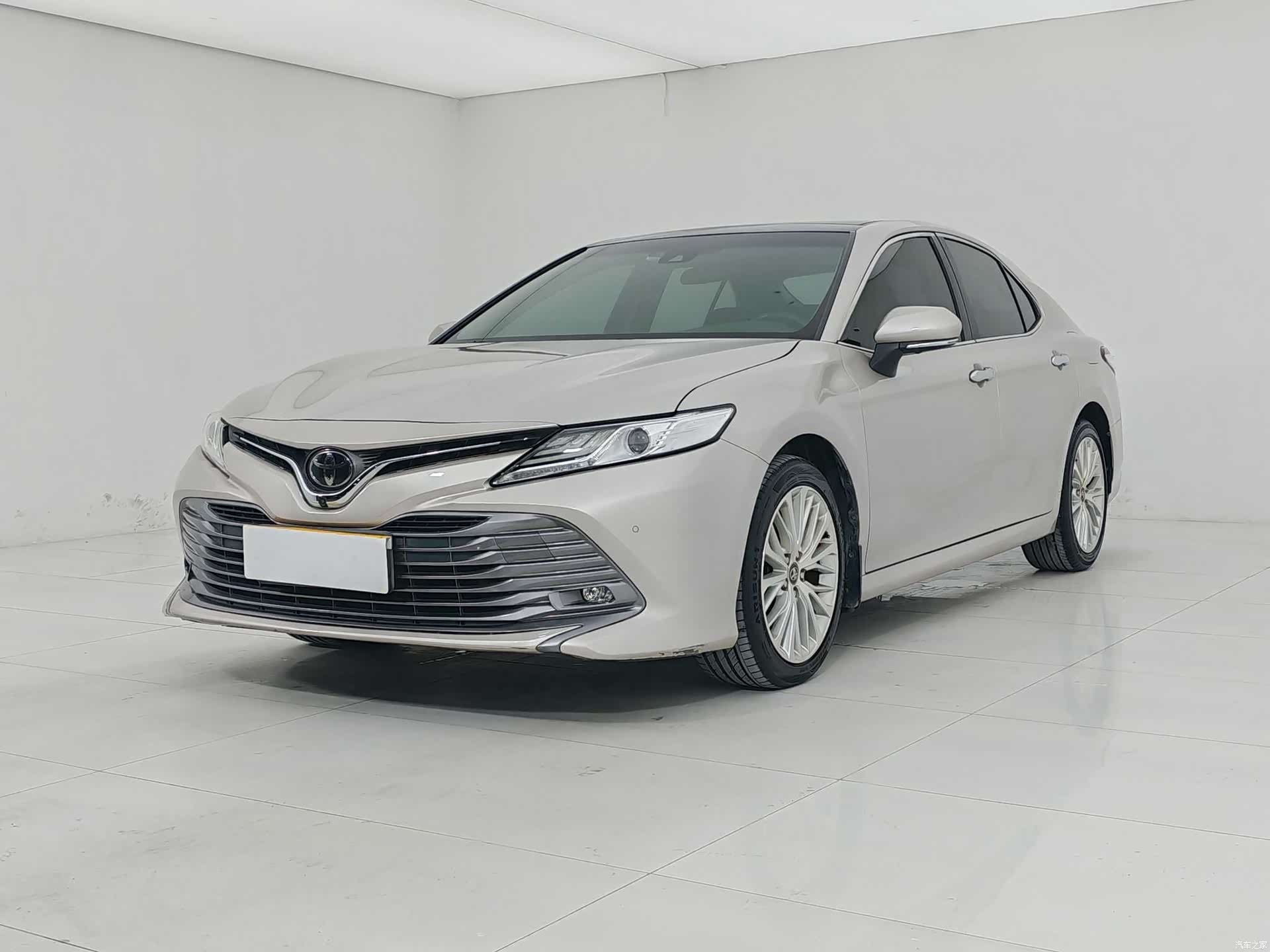 Toyota Camry, 2018 1