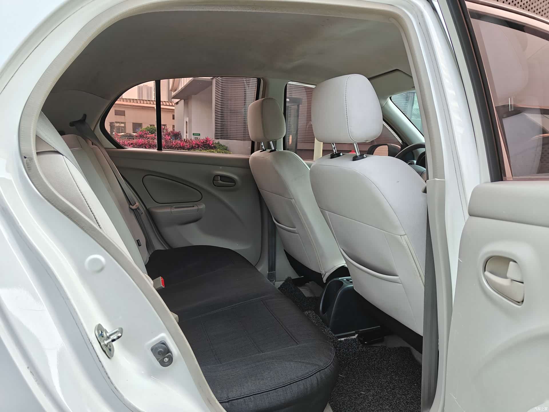 DongFeng ER30, 2018 9