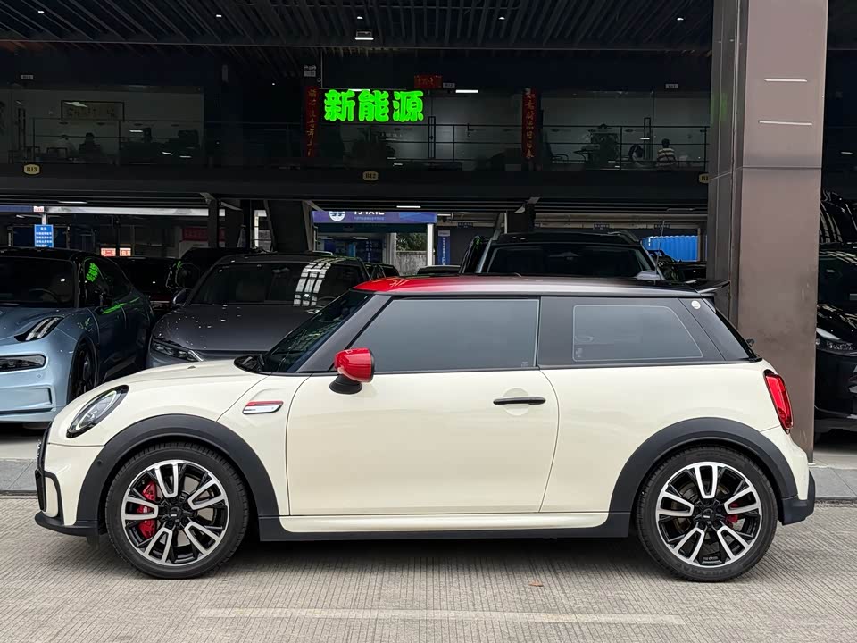 MINI JCW