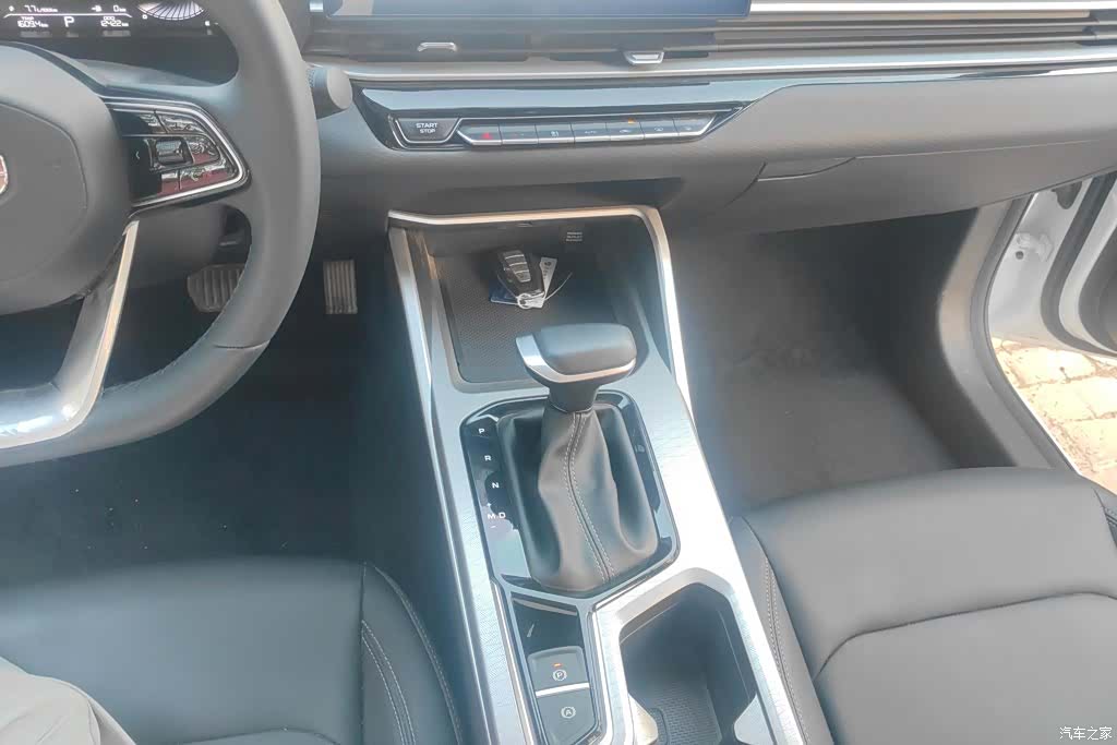 Geely Emgrand, 2024 16