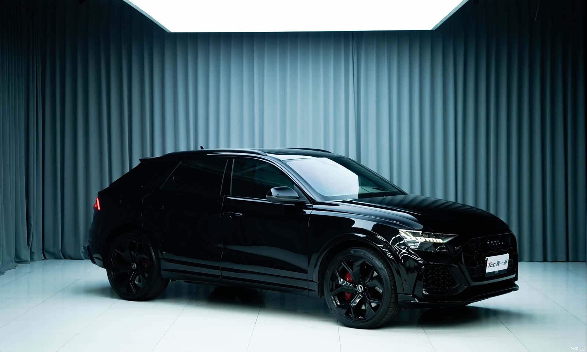 Audi Q8, 2022 10