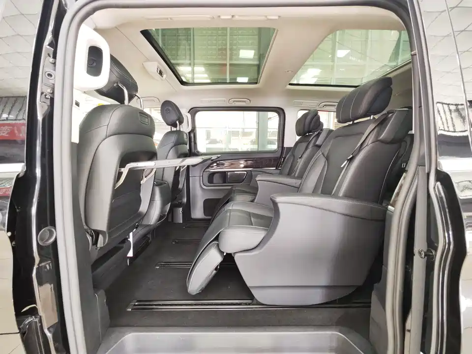 Mercedes-Benz V-class