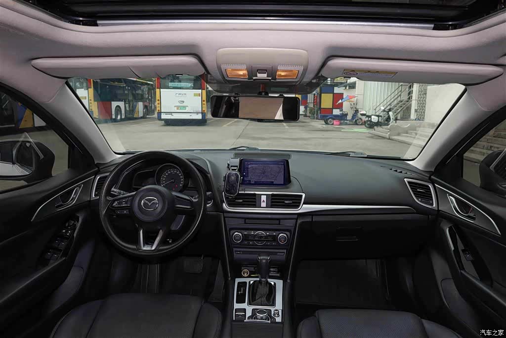 Mazda Mazda3, 2019 все фото