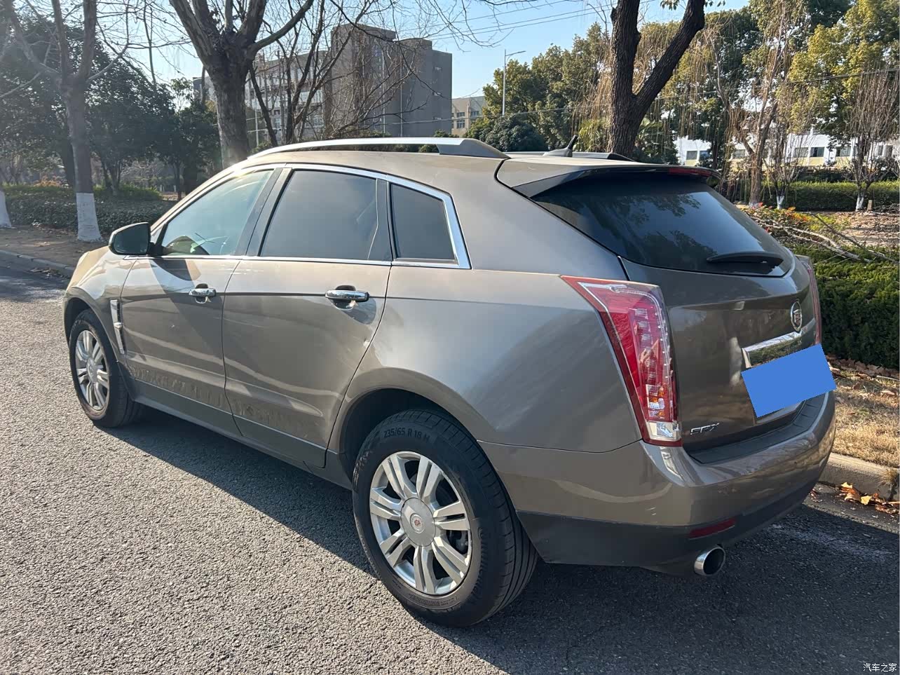 Cadillac SRX, 2011 3