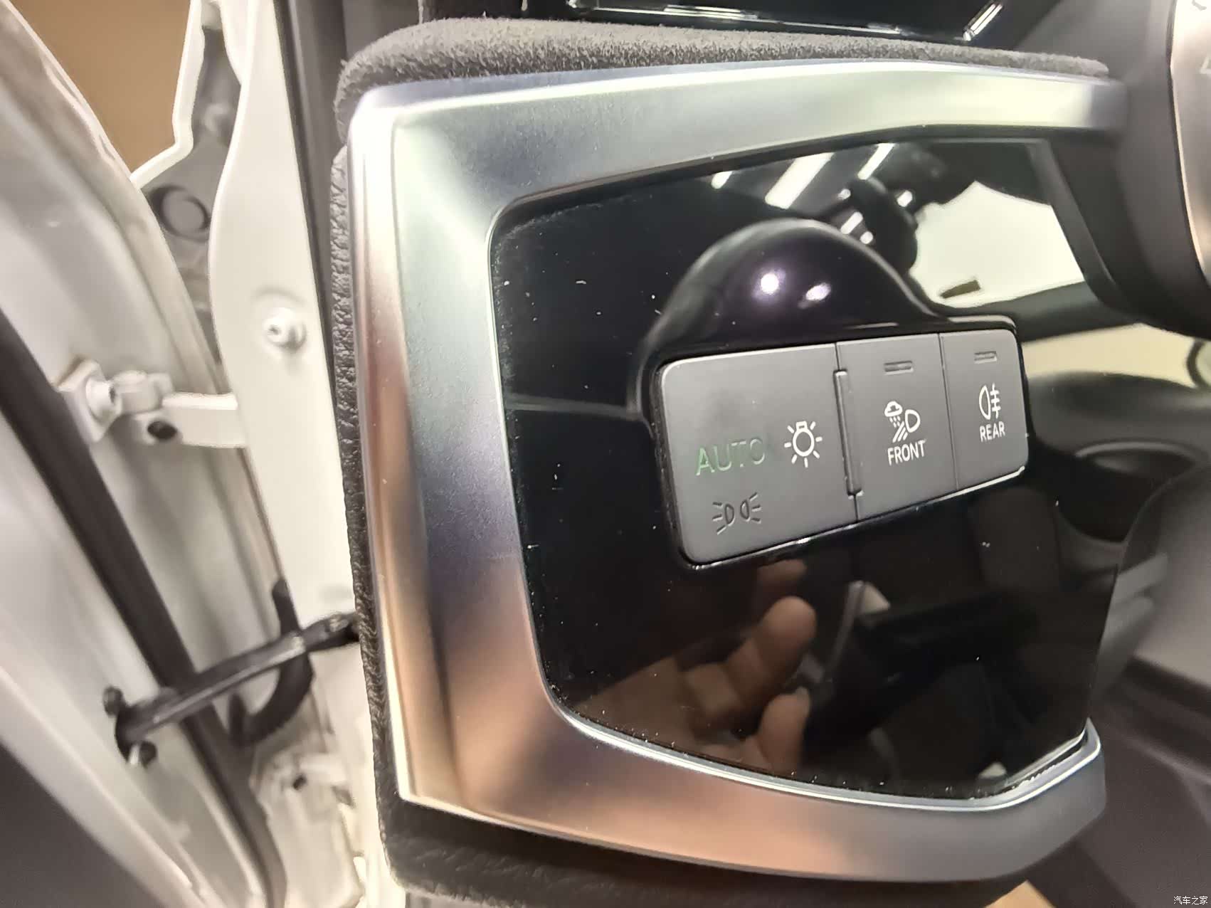 Audi Q3, 2022 11