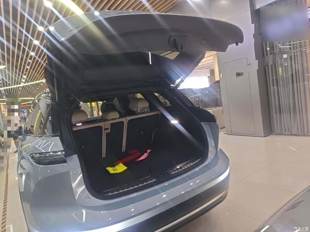NIO ES6, 2024 19