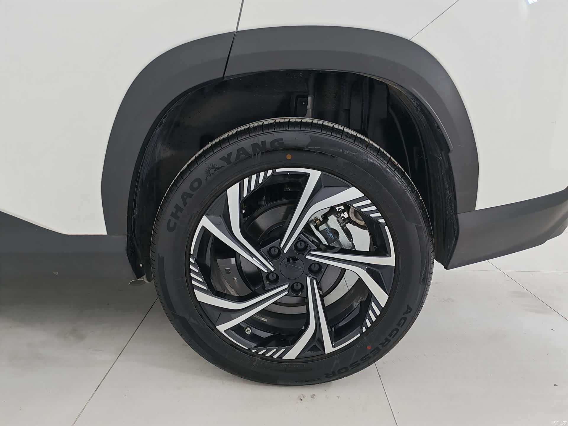 Geely Boyue, 2024 17