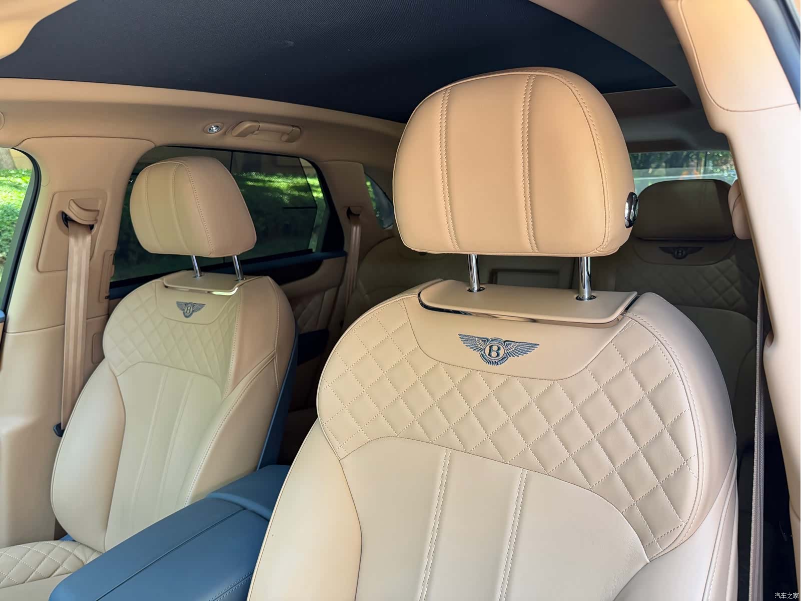 Bentley Bentayga, 2016 все фото