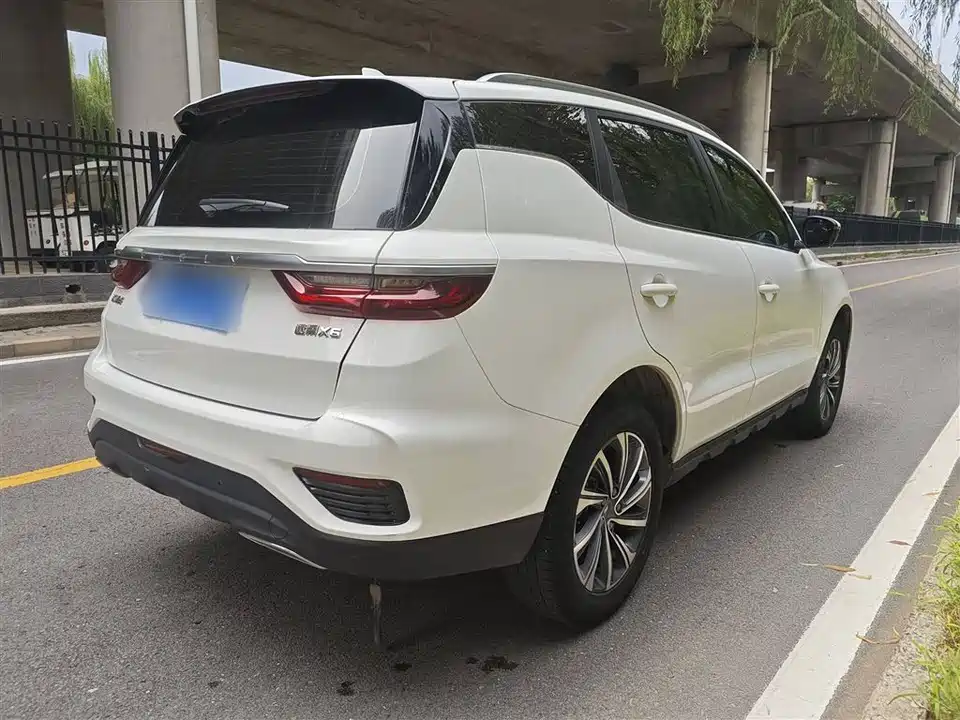 Geely Vision X6