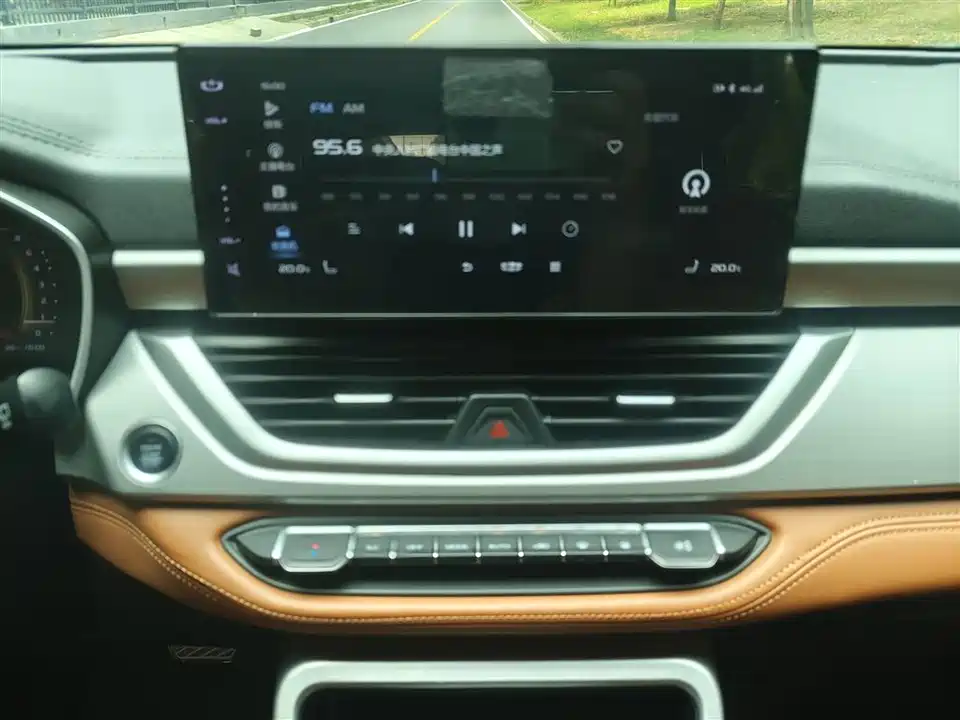 Geely Vision X6