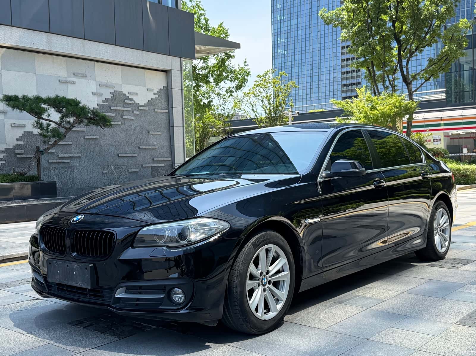 BMW 5 Series, 2016 1