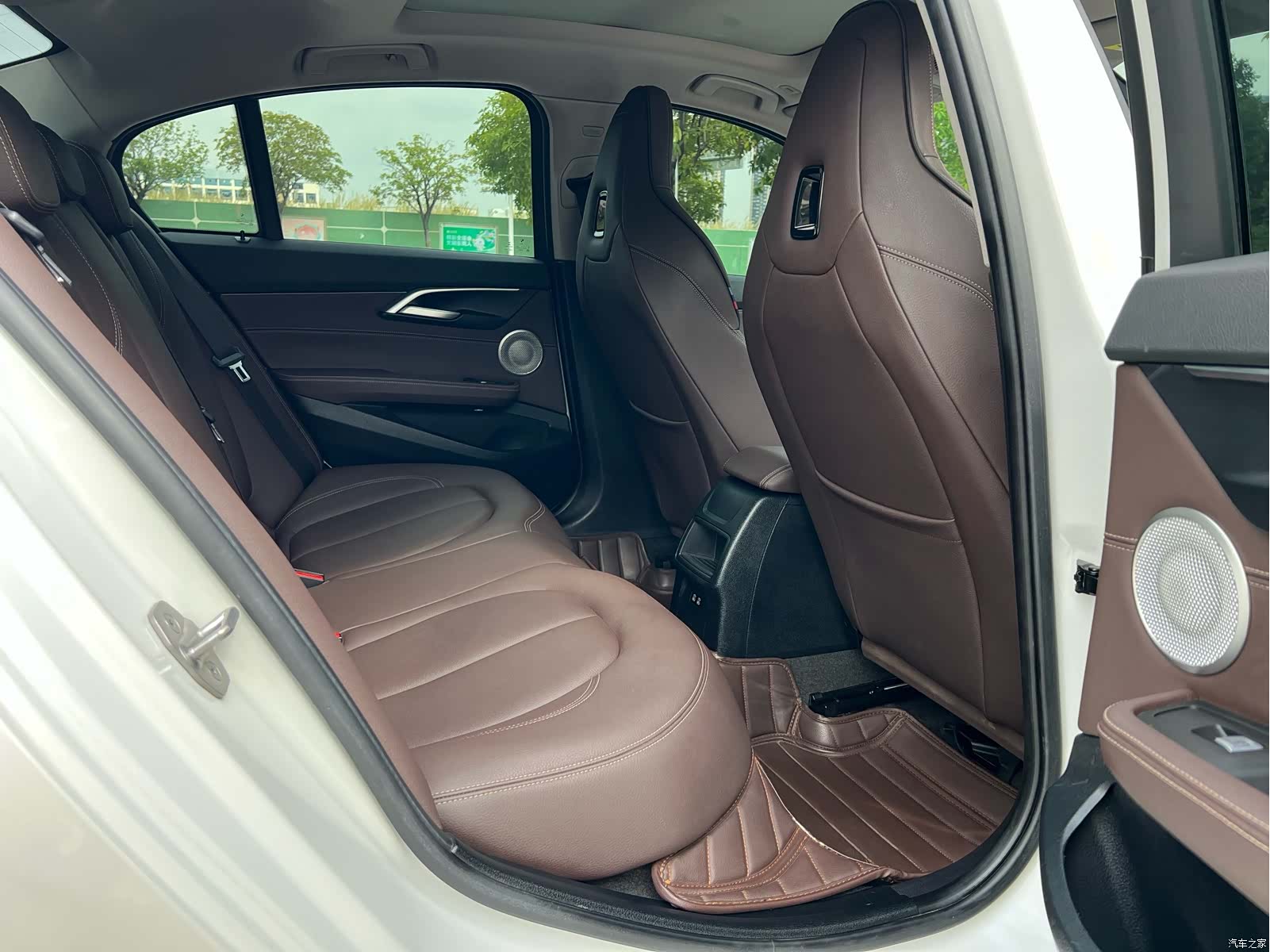 BMW 1 Series, 2021 11