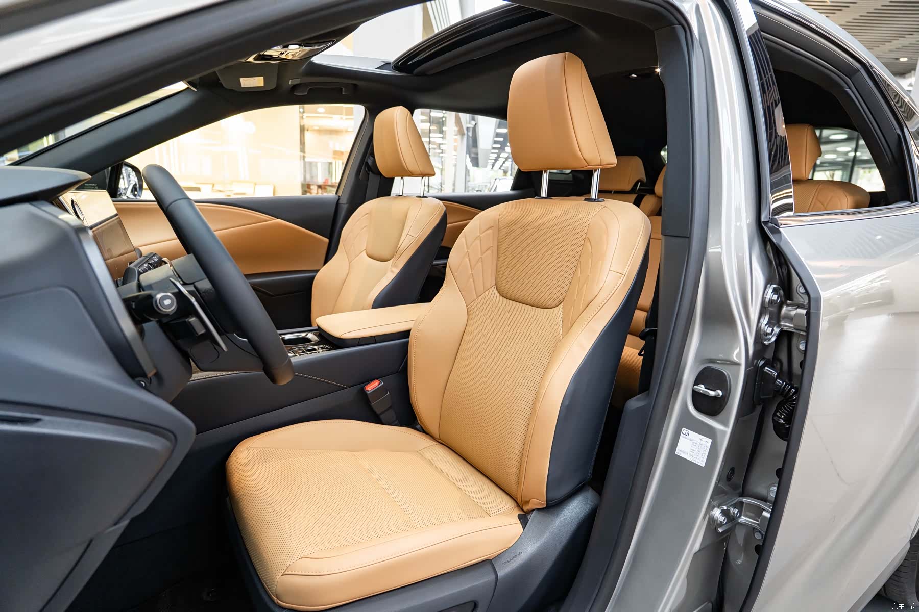 Lexus RX, 2026 11