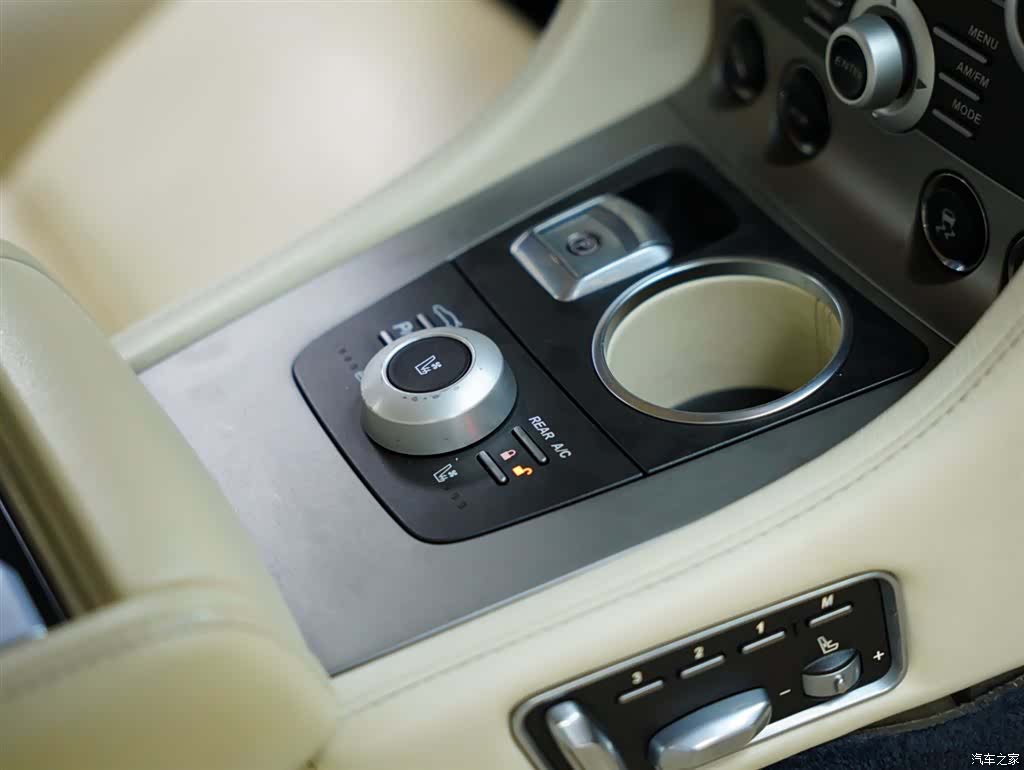 Aston Martin Rapide, 2011 48