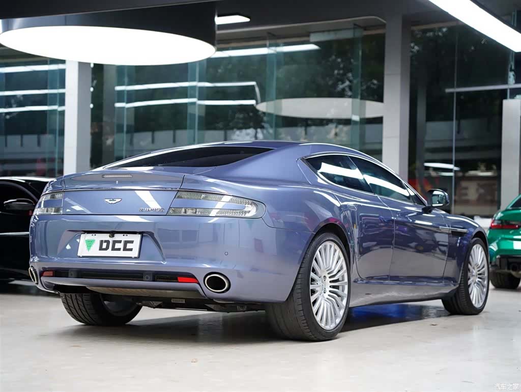 Aston Martin Rapide, 2011 6