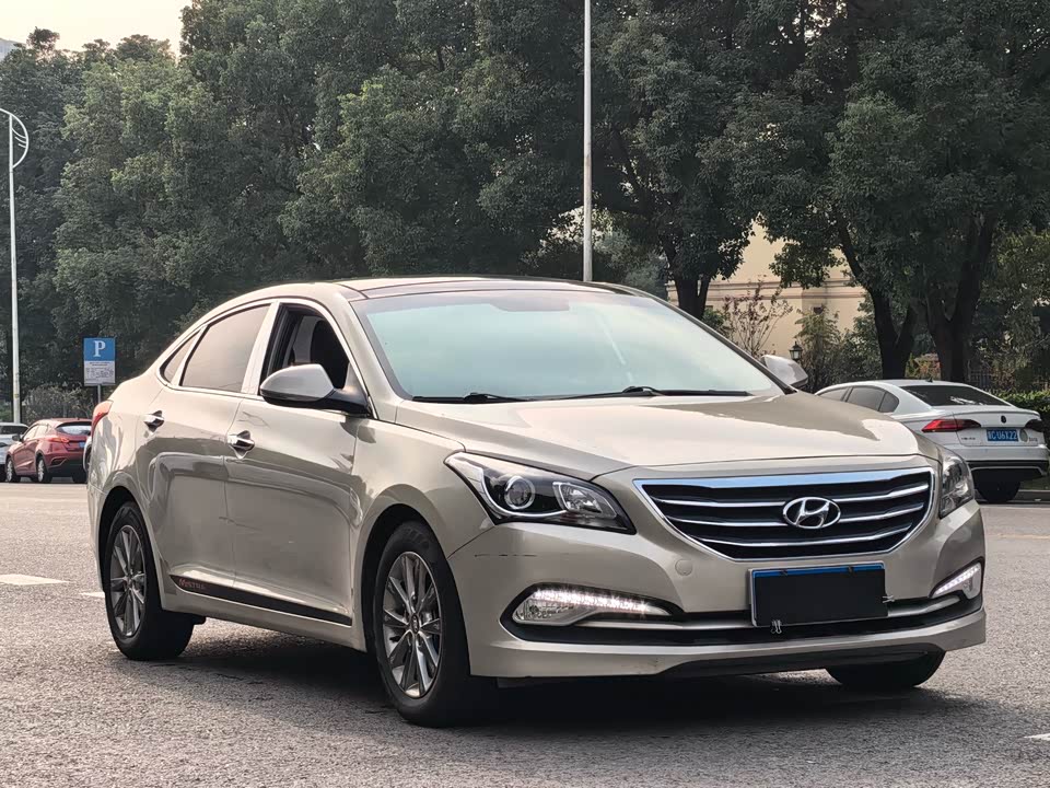 Hyundai Name picture