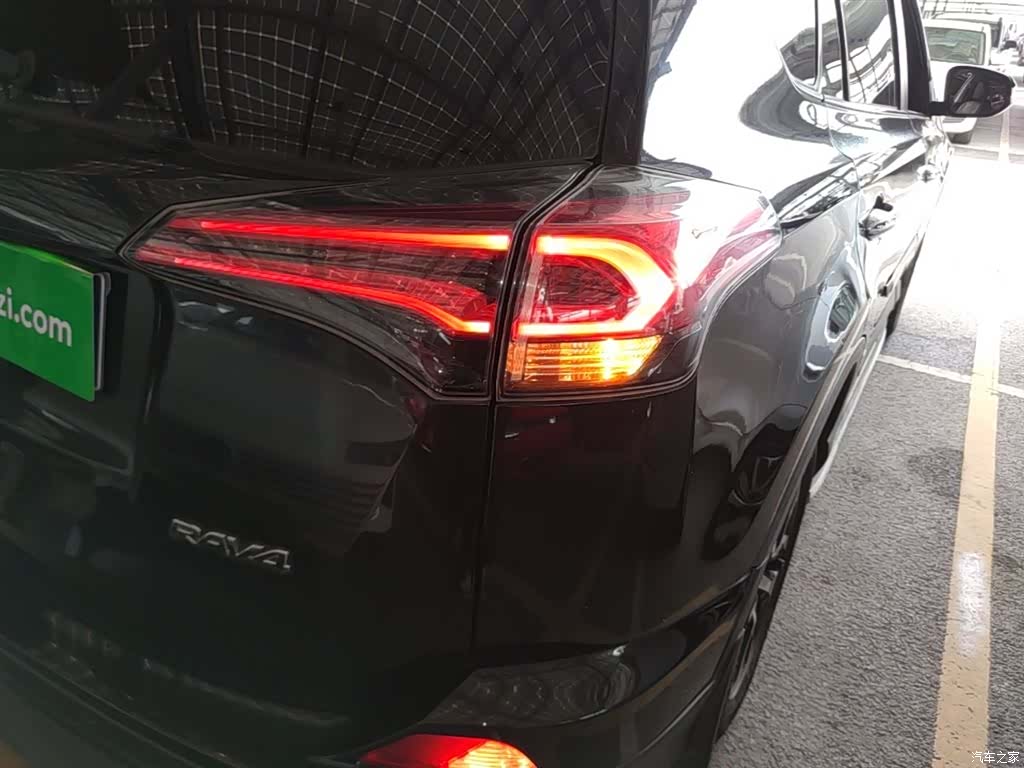 Toyota RAV4, 2018 8