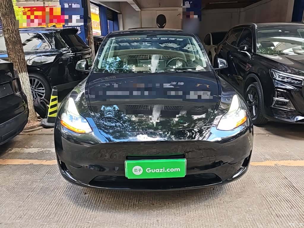 Tesla Model Y, 2022 3