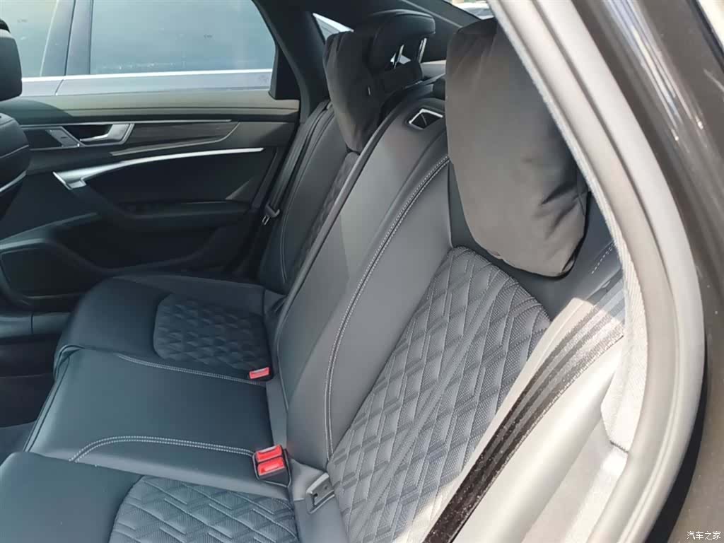 Audi A6L, 2025 17