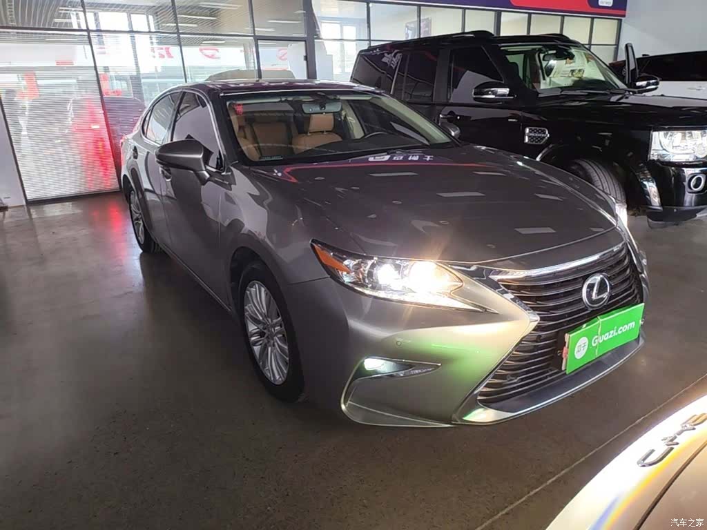 Lexus ES, 2018 4