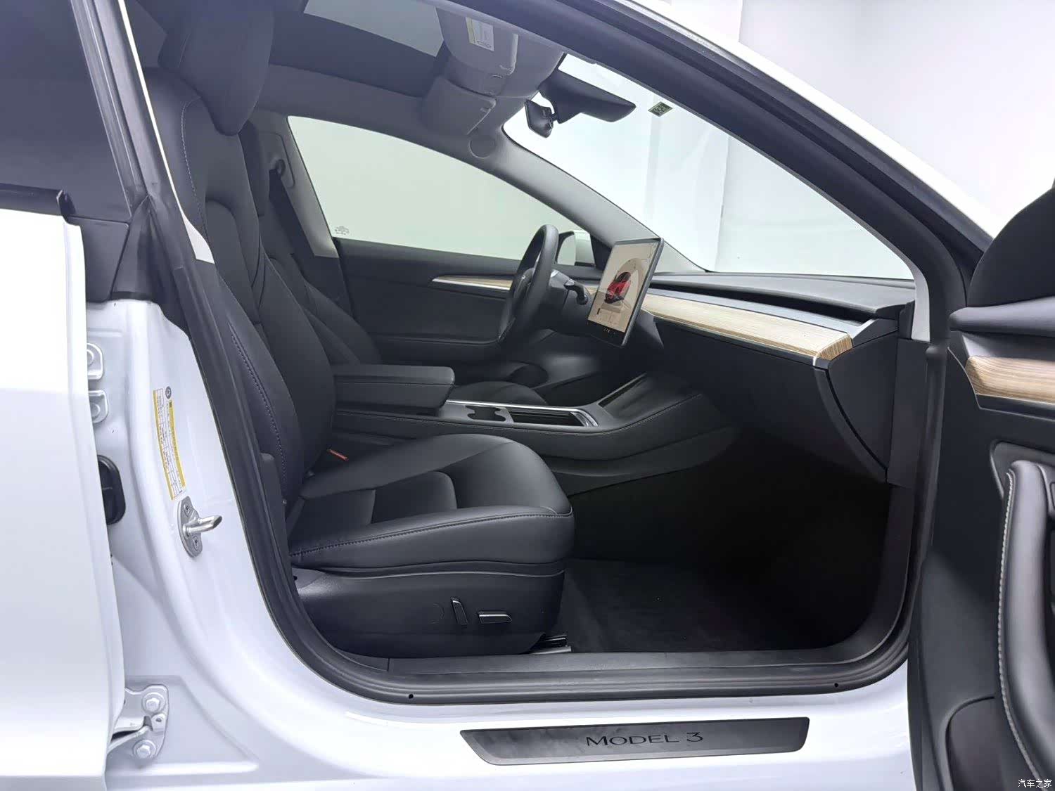 Tesla Model 3, 2023 9