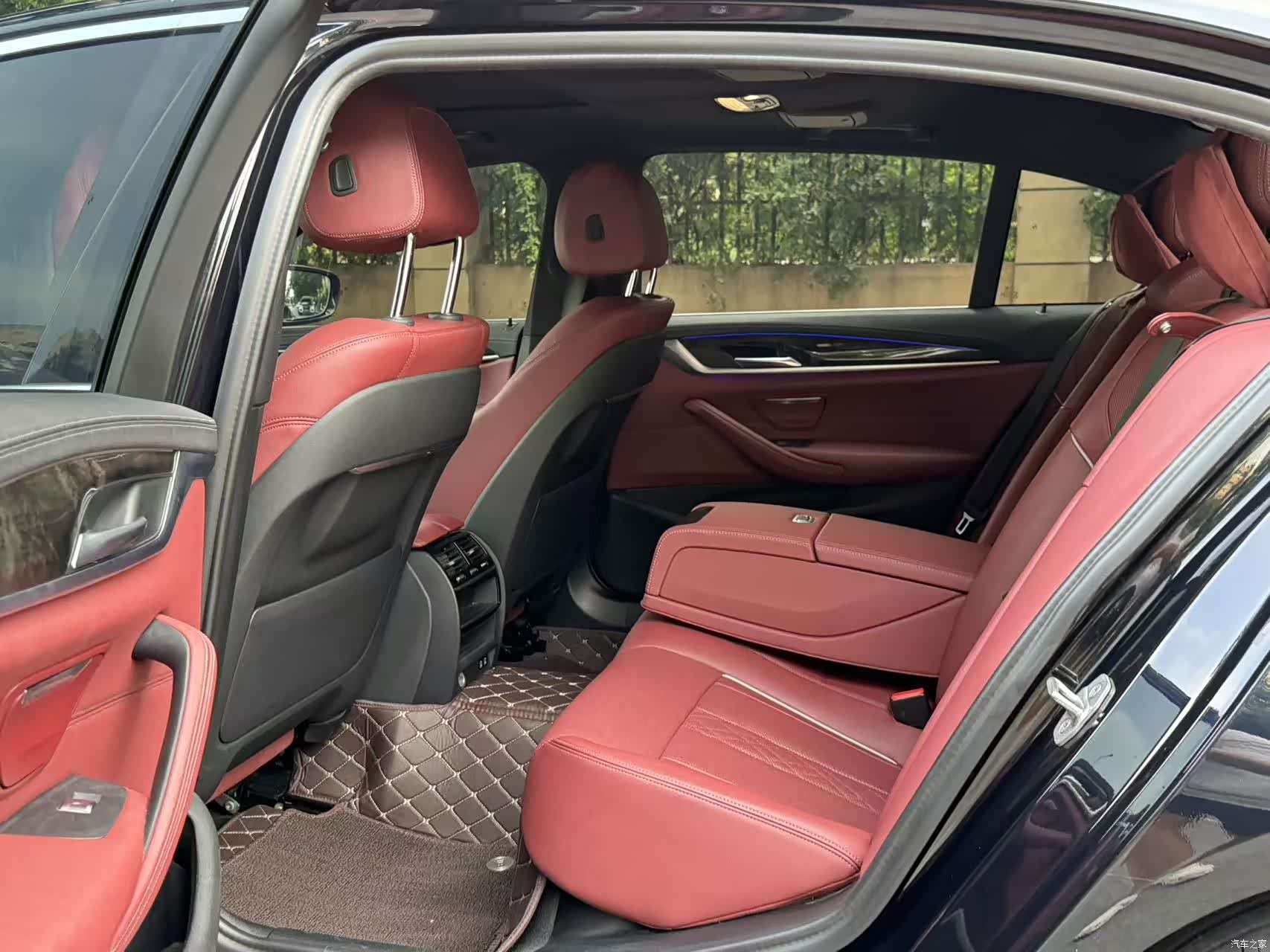 BMW 5 Series, 2022 9