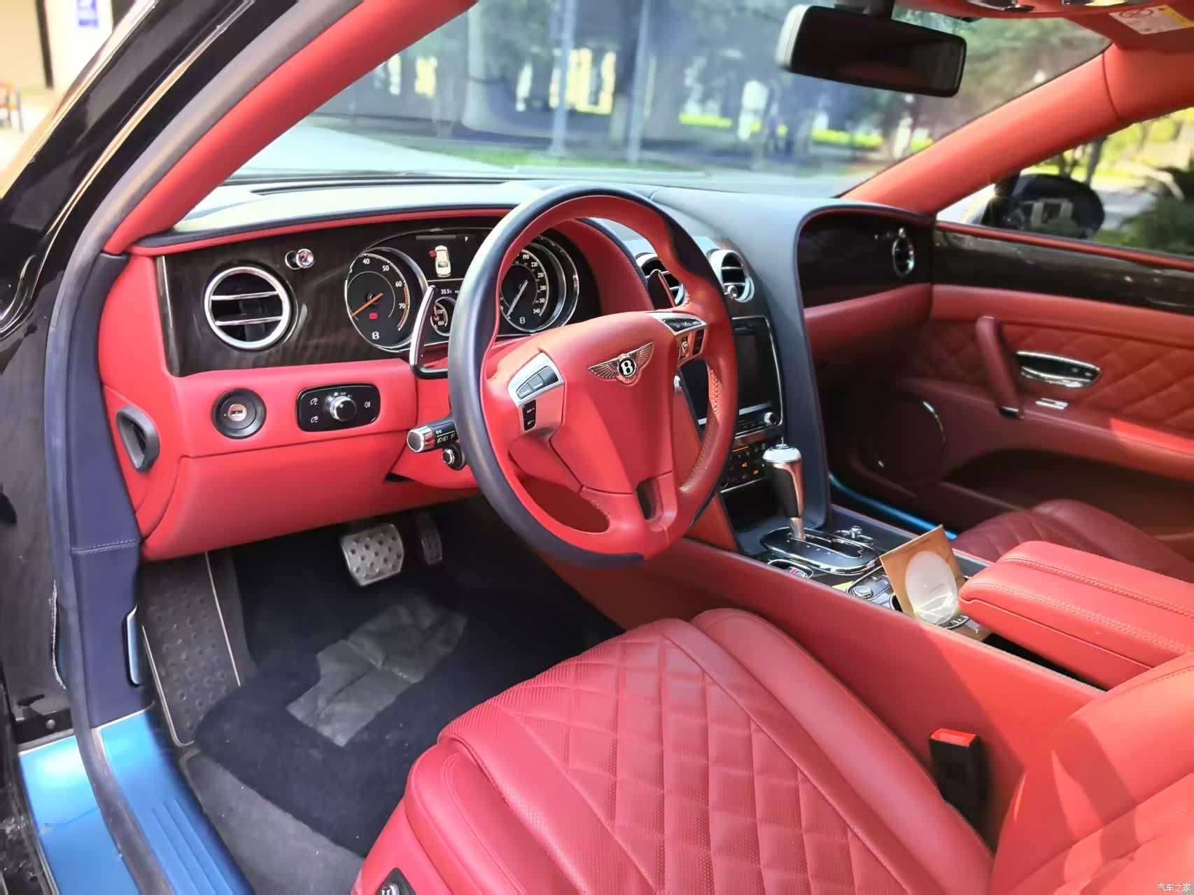 Bentley Flying Spur, 2018 2