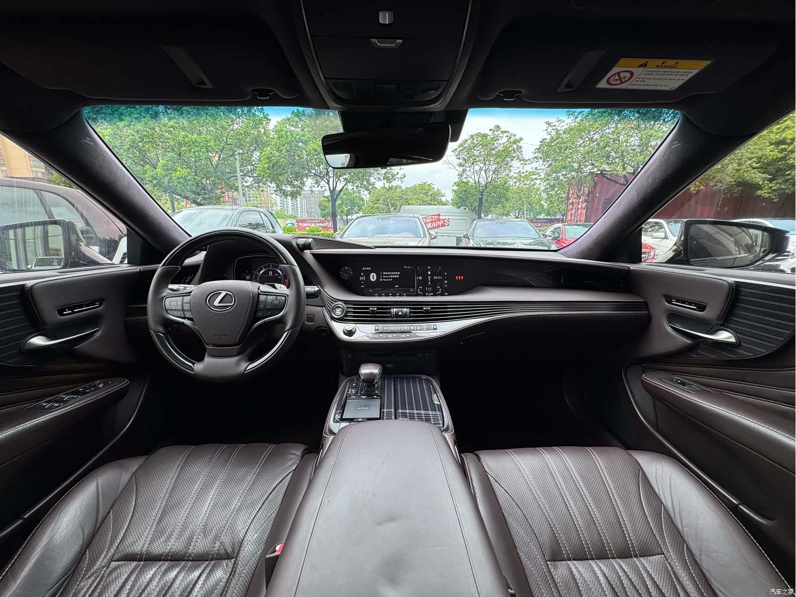 Lexus LS, 2019 8