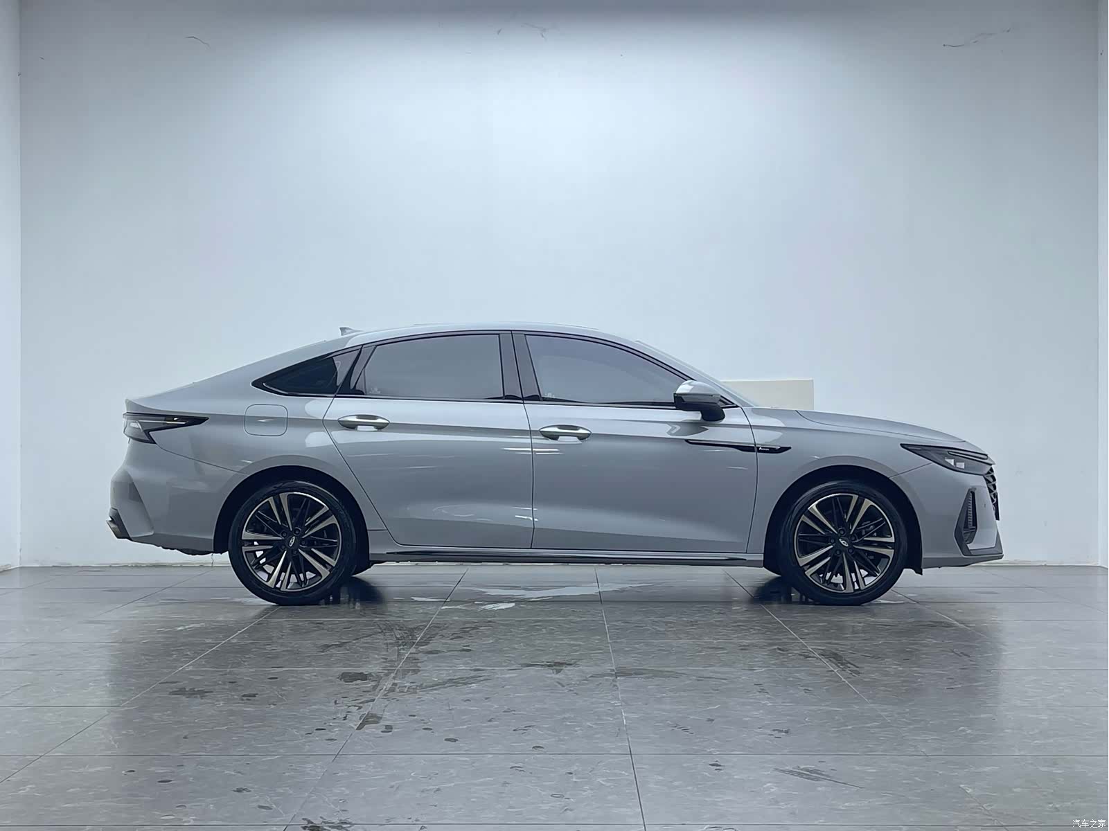 Chery Arrizo 8, 2023 28