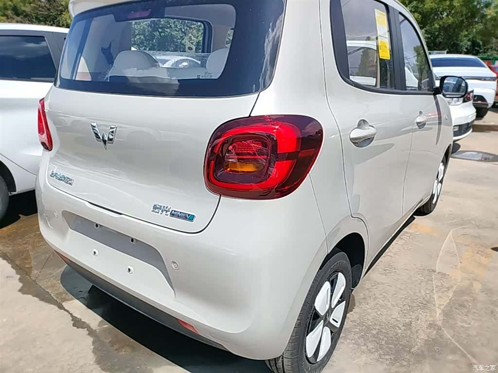 Wuling MINIEV, 2026 8