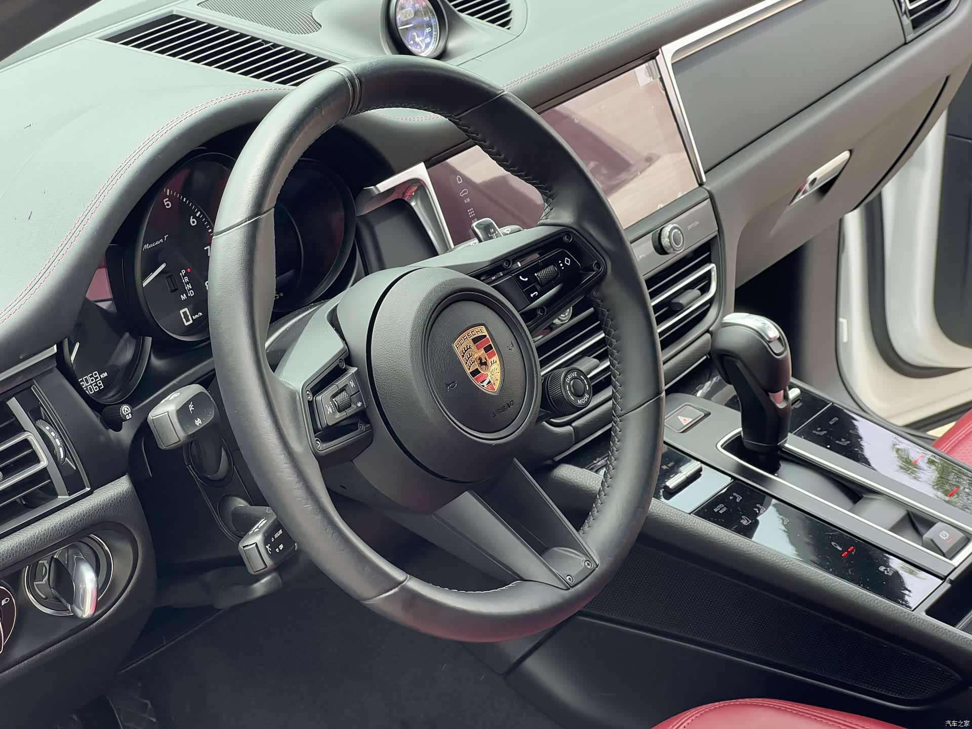 Porsche Macan, 2023 12