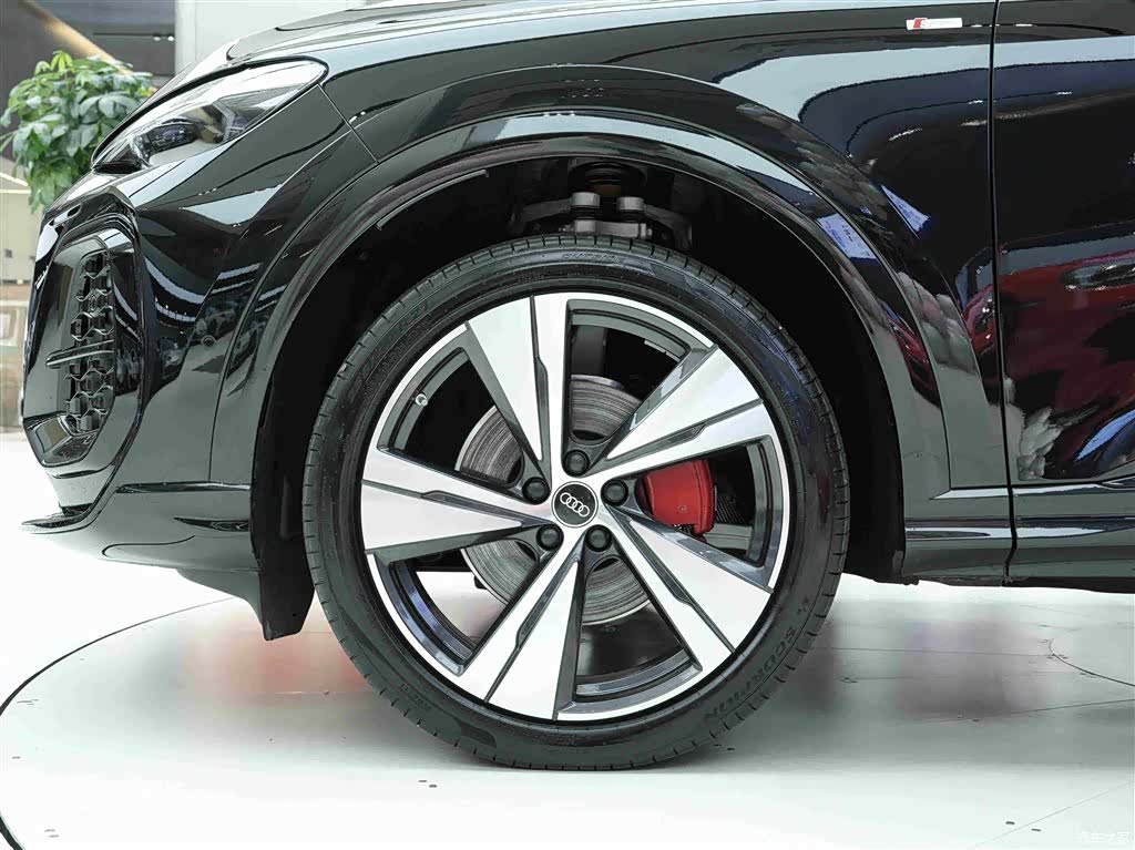 Audi Q5L, 2026 20