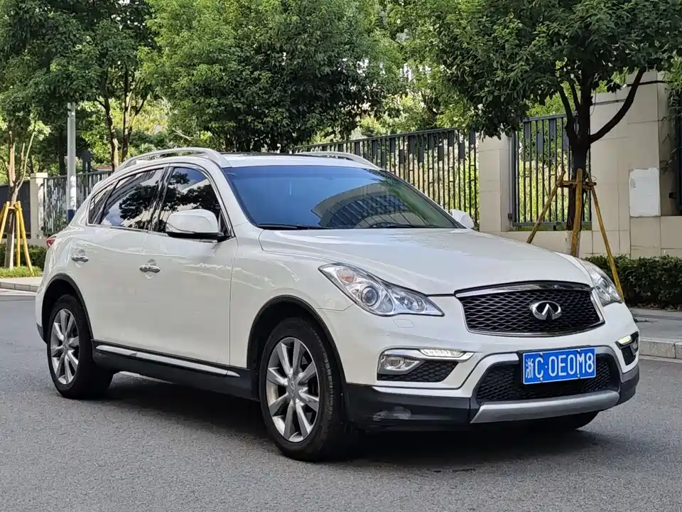 Infiniti QX50